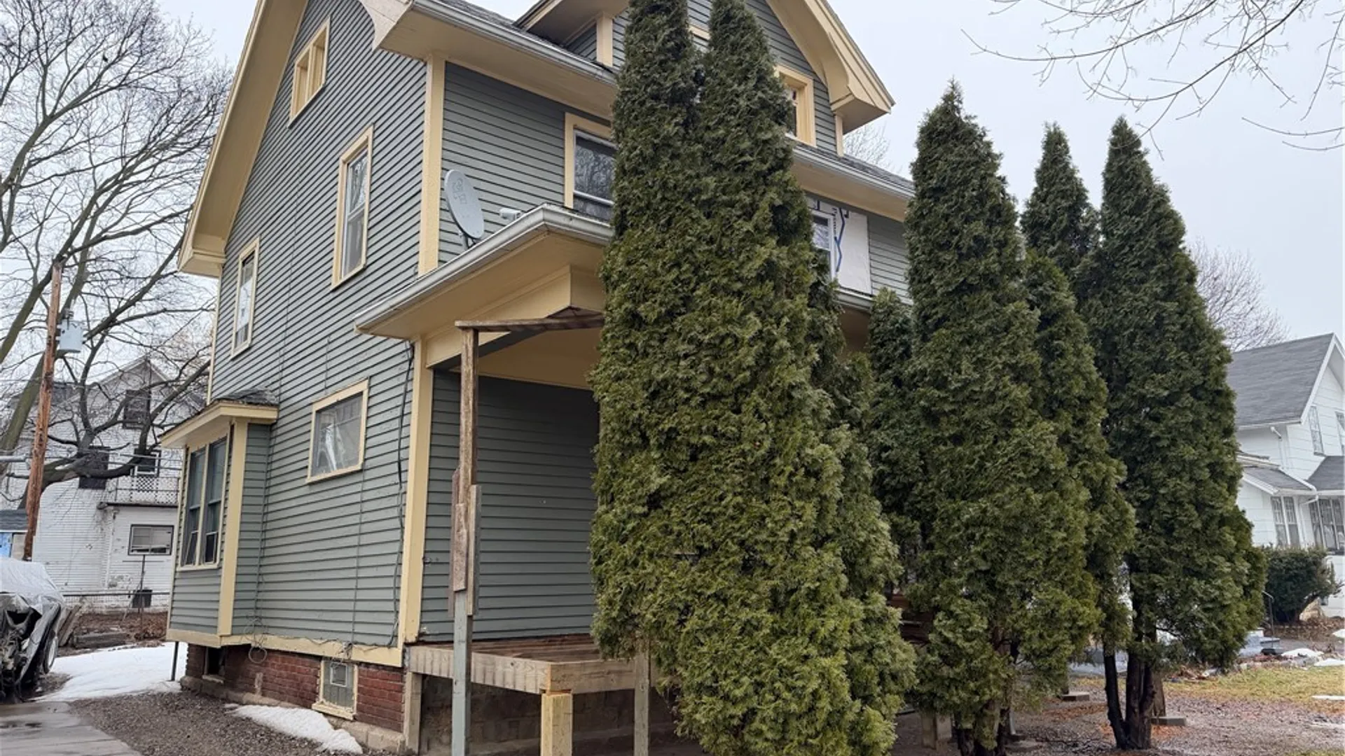 Property at 84 Stratford Park, Rochester, NY 14611 2