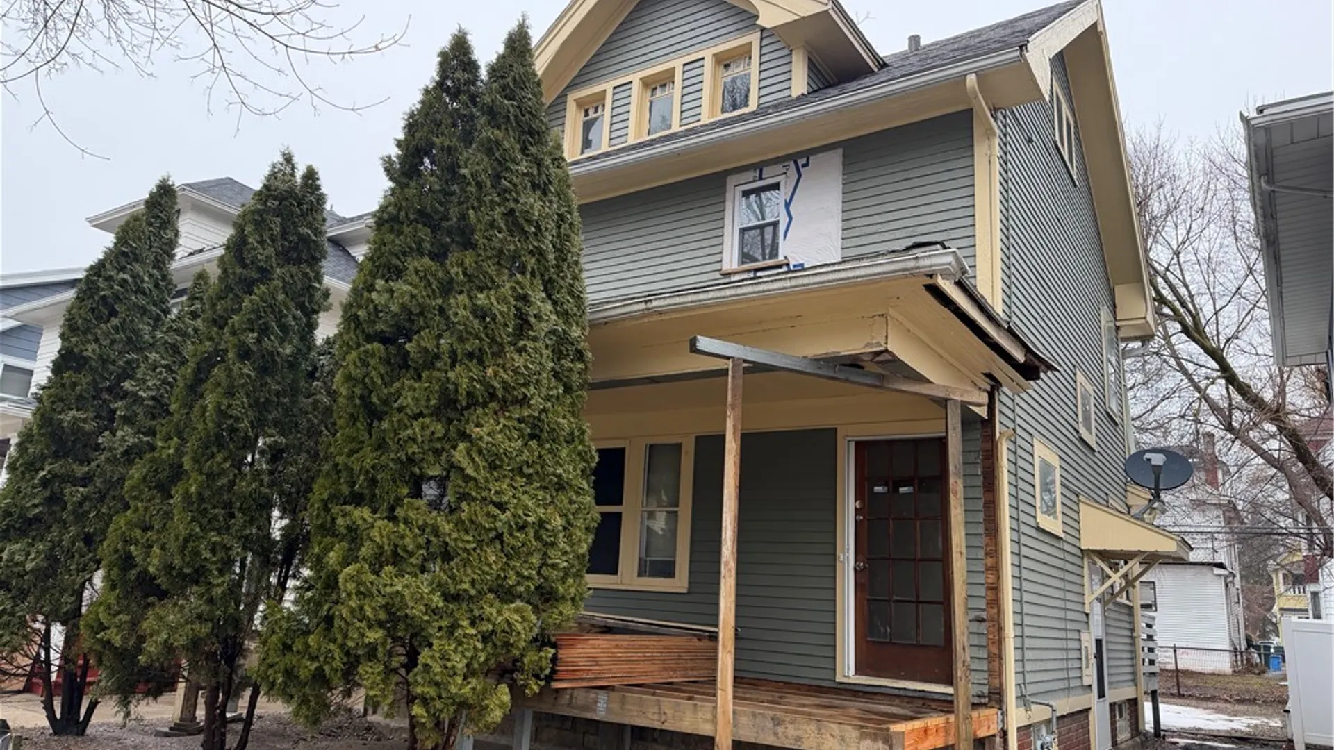 Property at 84 Stratford Park, Rochester, NY 14611 3