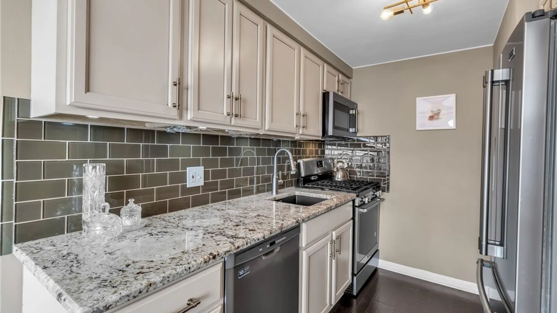 Property at 61D Georgian Lane, Amherst, NY 14221 18
