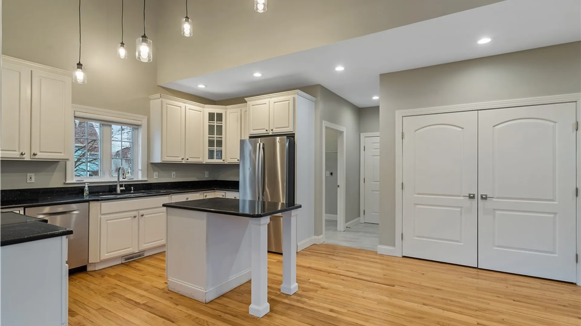 Property at 7541 Plum Hollow Circle, Clay, NY 13090 12