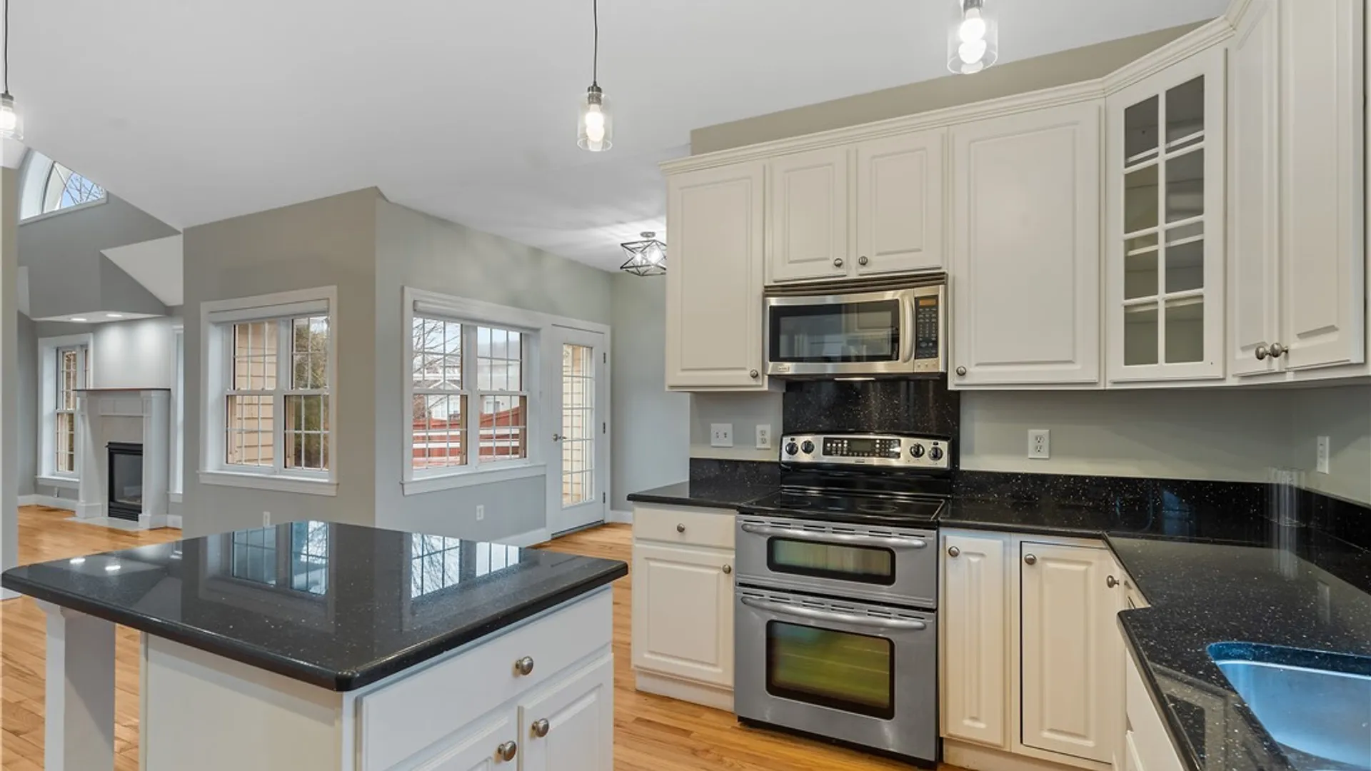 Property at 7541 Plum Hollow Circle, Clay, NY 13090 15