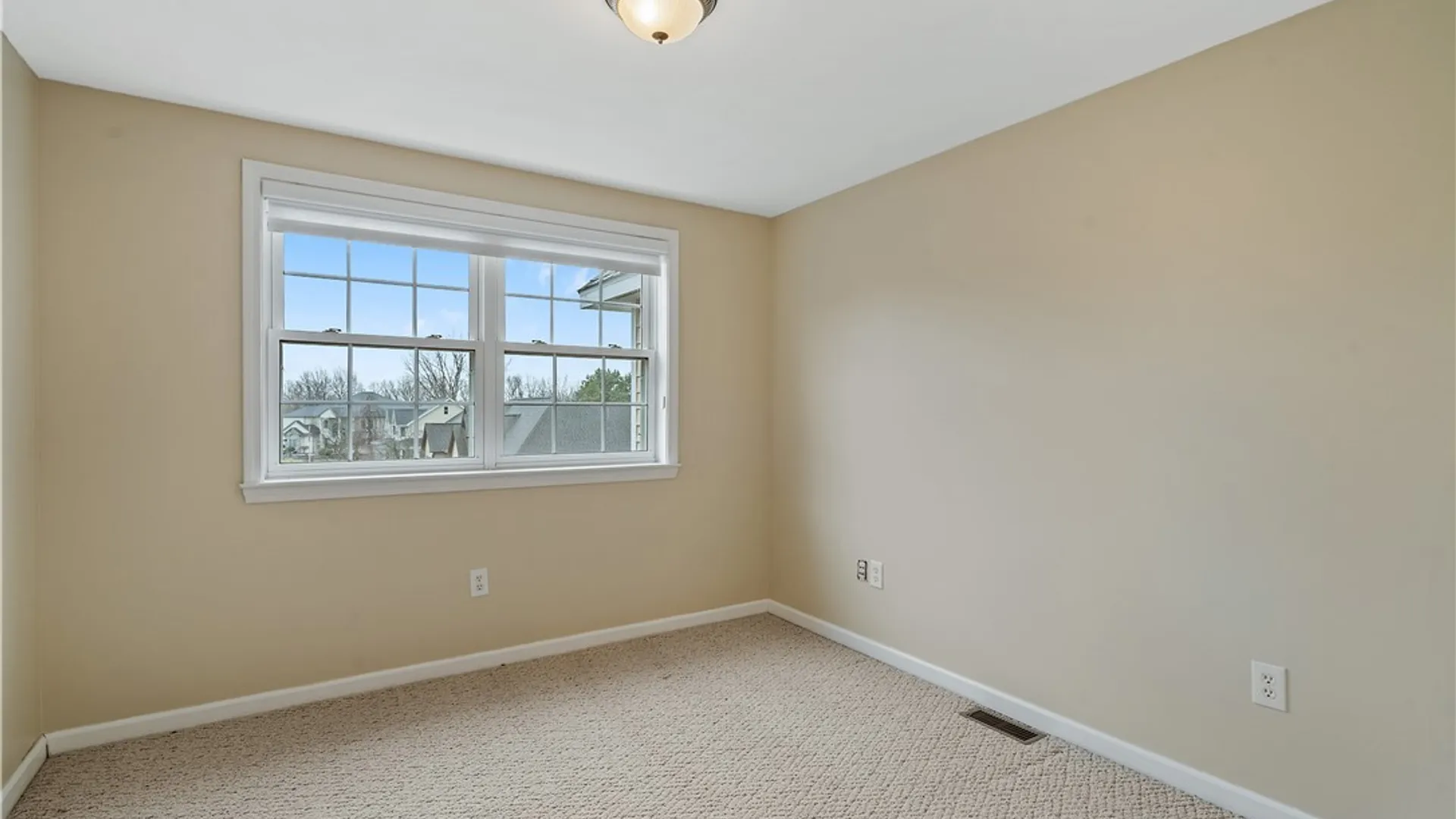 Property at 7541 Plum Hollow Circle, Clay, NY 13090 34