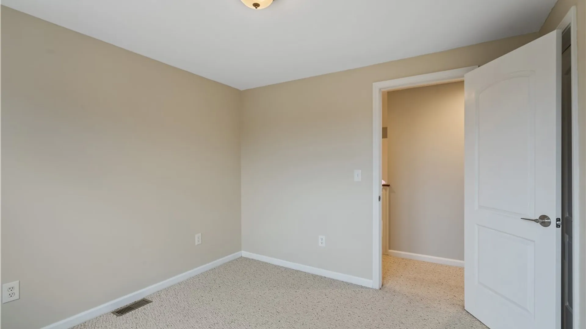 Property at 7541 Plum Hollow Circle, Clay, NY 13090 35