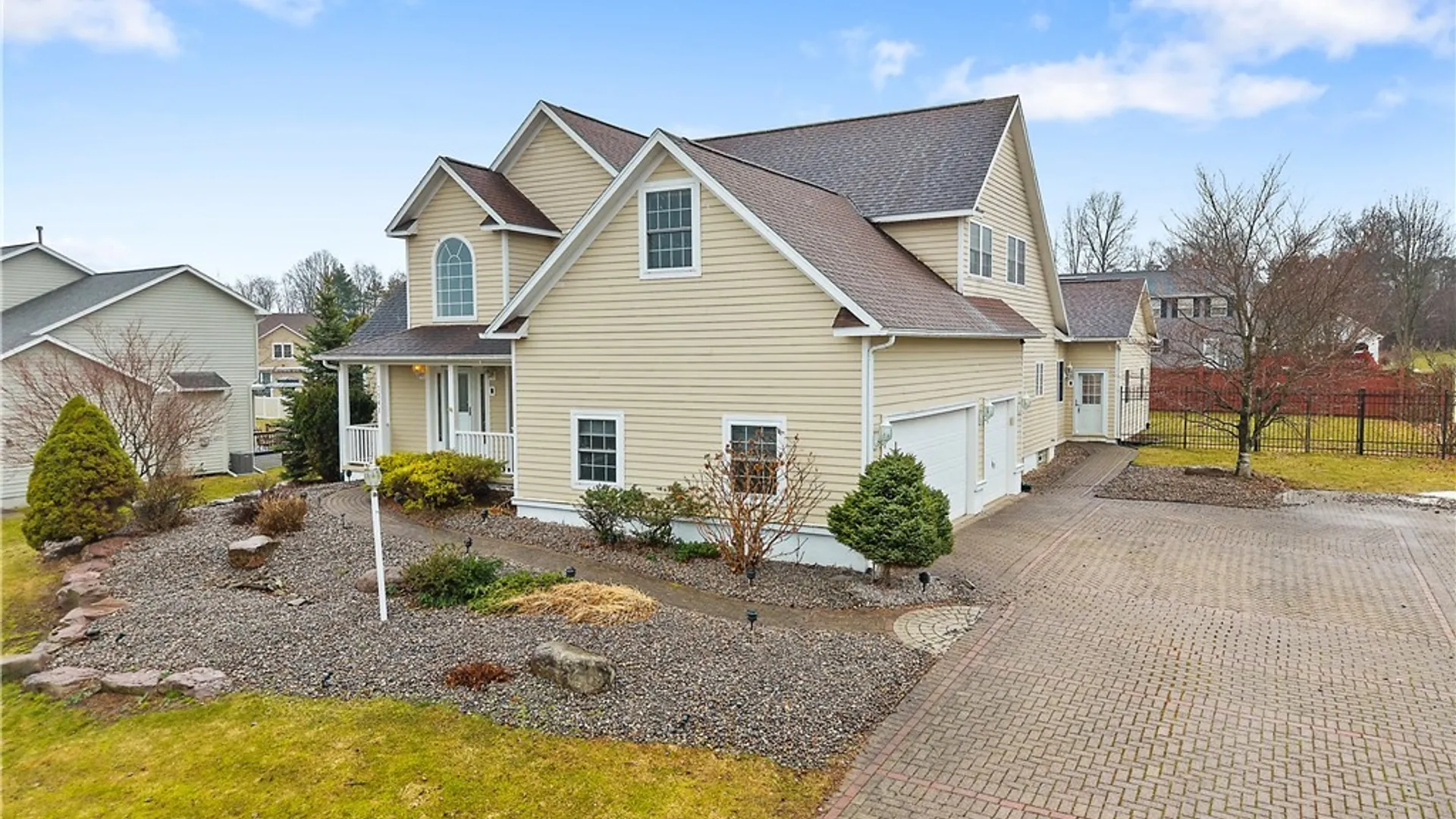 Property at 7541 Plum Hollow Circle, Clay, NY 13090 40