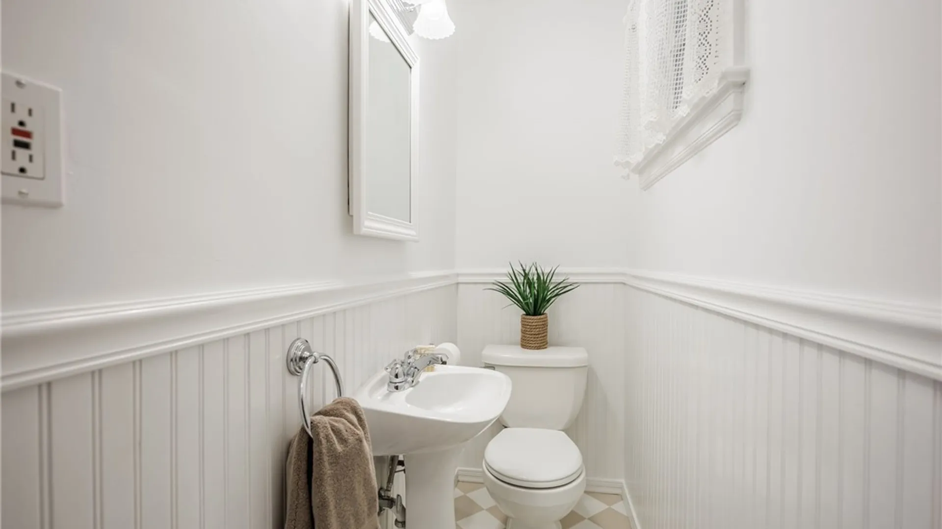 Property at 143 Commodore Pkwy, Brighton, NY 14625 17