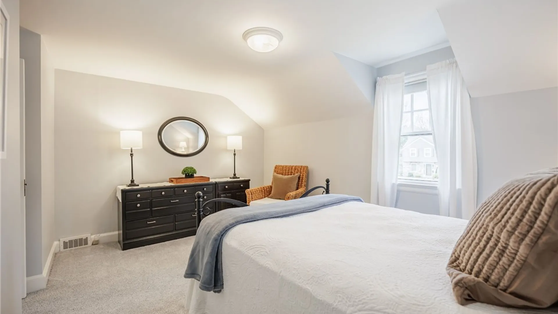 Property at 143 Commodore Pkwy, Brighton, NY 14625 31