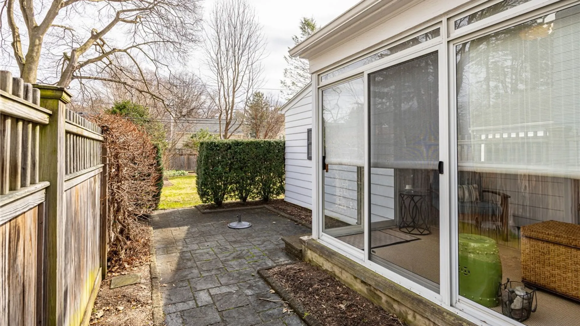 Property at 143 Commodore Pkwy, Brighton, NY 14625 6