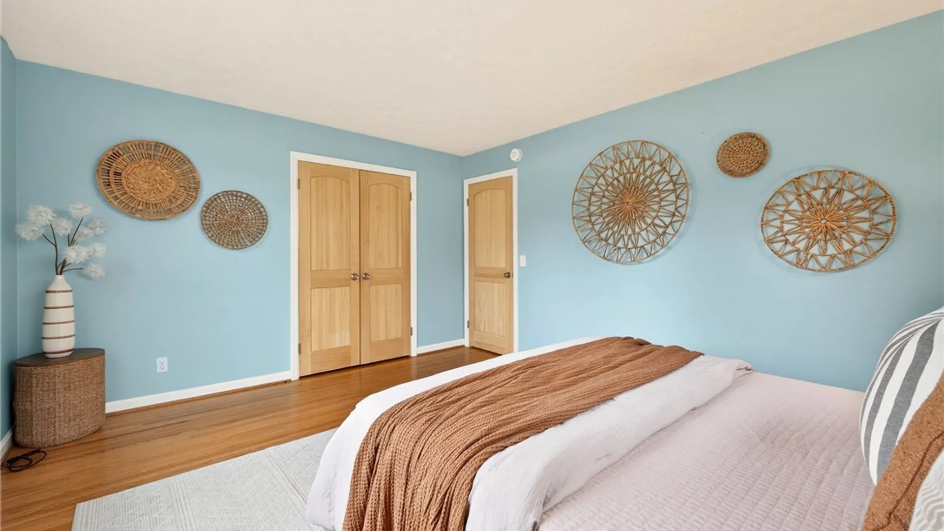 Property at 421 Kimberly Drive, Brighton, NY 14610 15