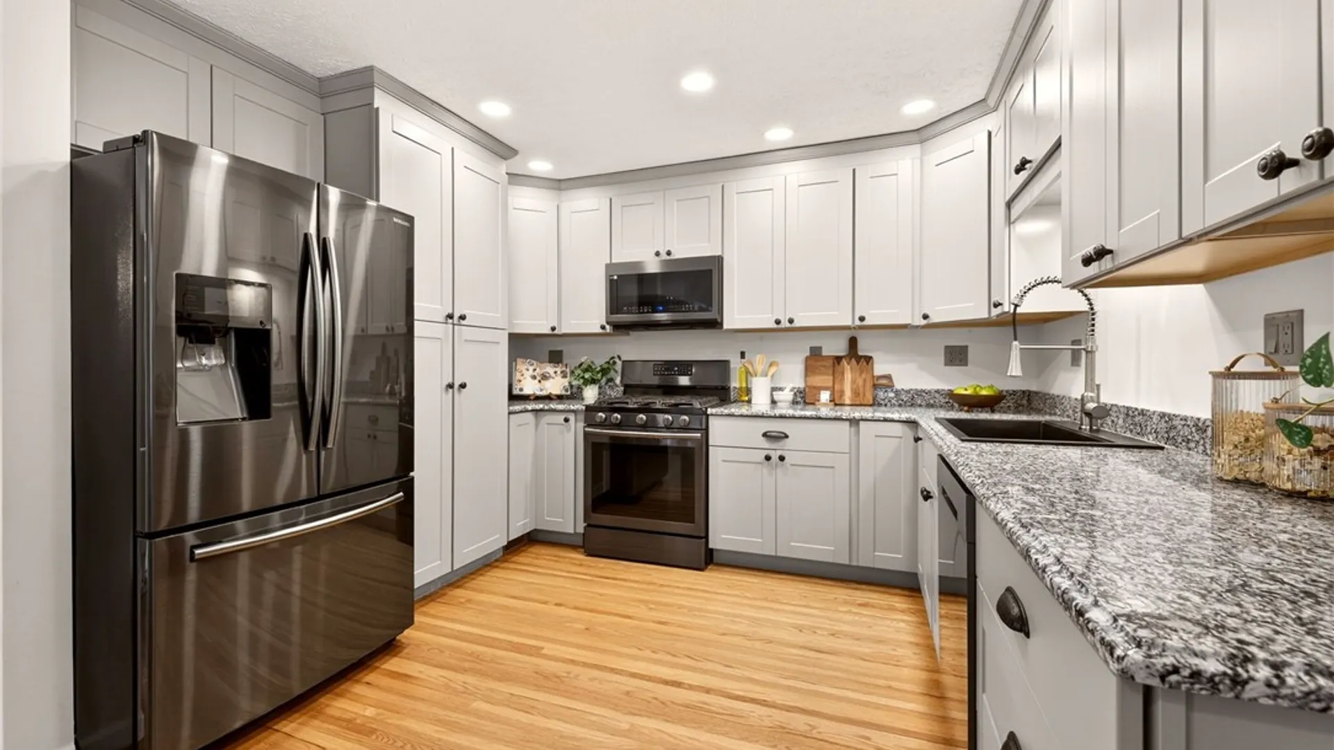 Property at 421 Kimberly Drive, Brighton, NY 14610 9