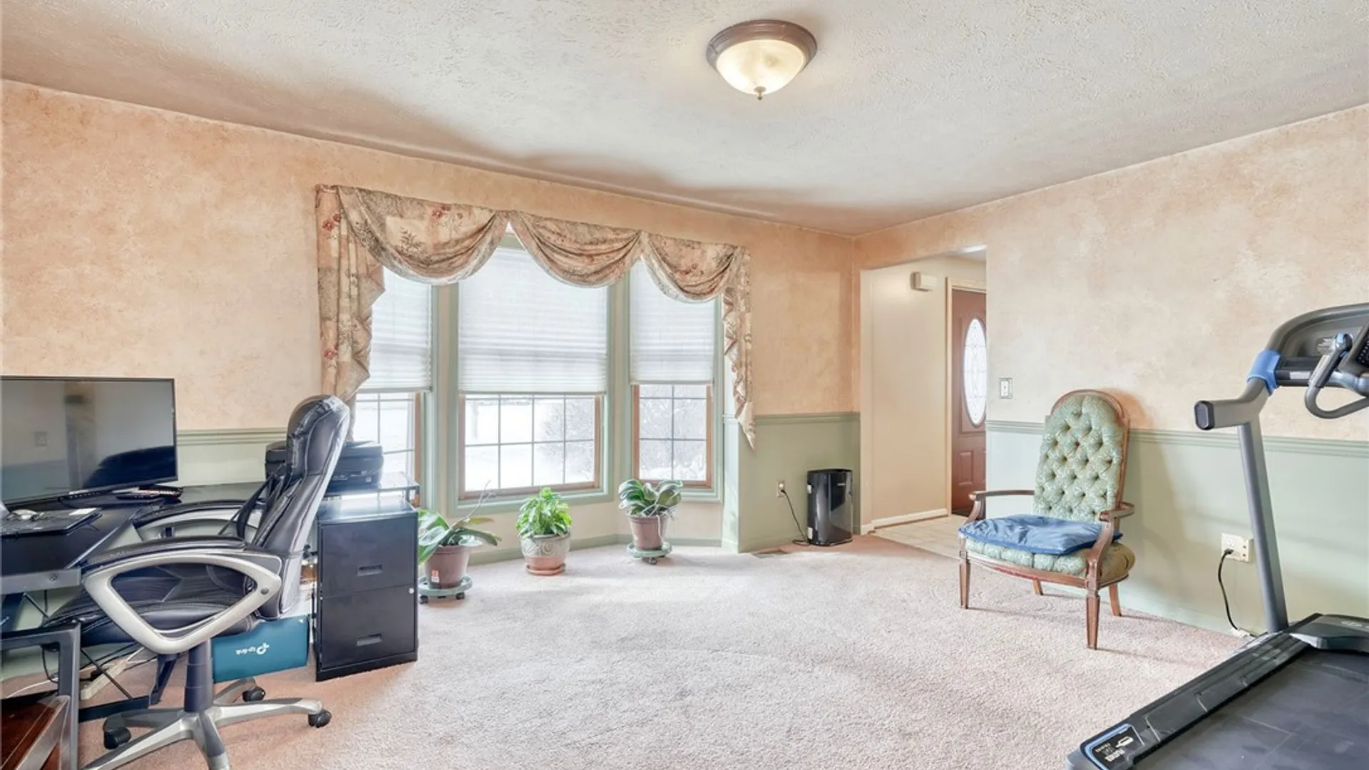 Property at 629 Guinevere Drive, Greece, NY 14626 21