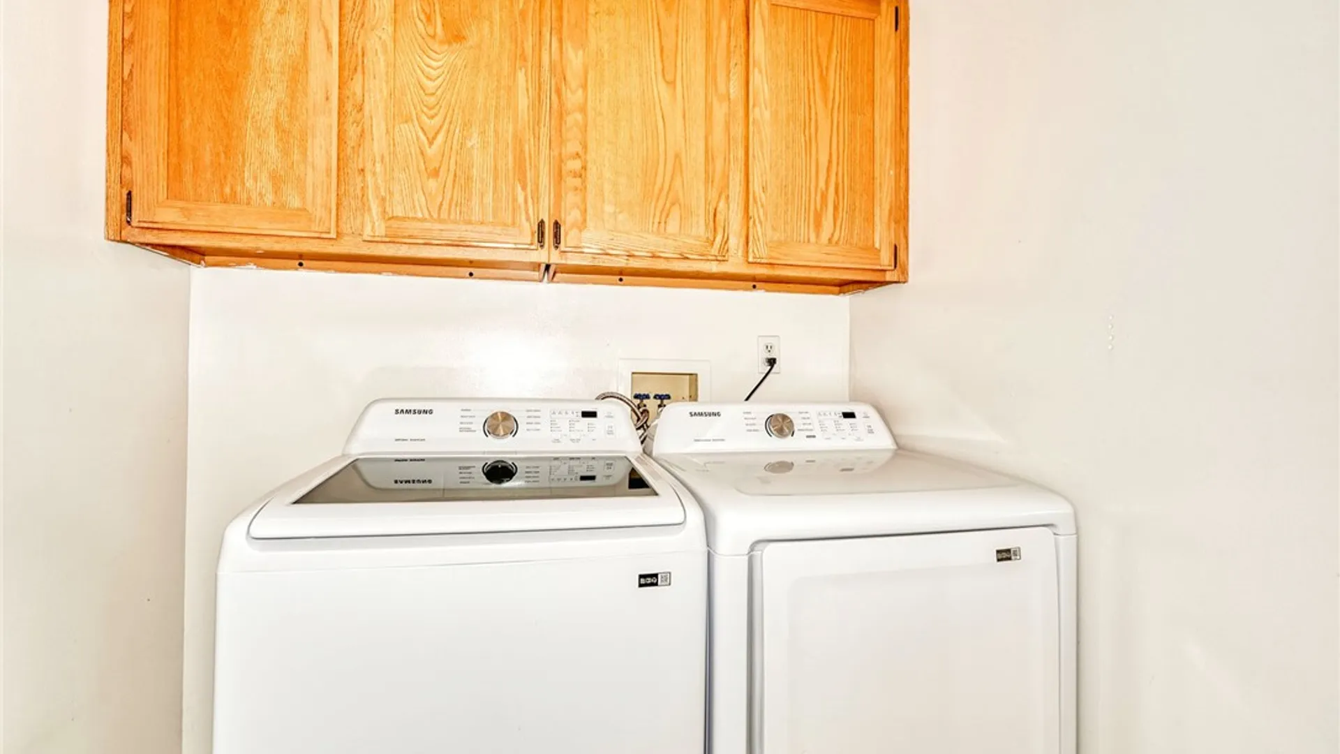 Property at 629 Guinevere Drive, Greece, NY 14626 23