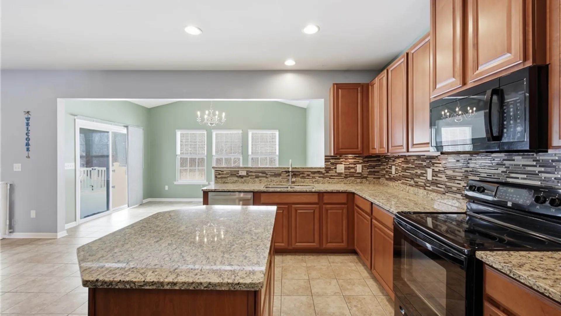 Property at 1 Skylark Lane, Wheatfield, NY 14304 15