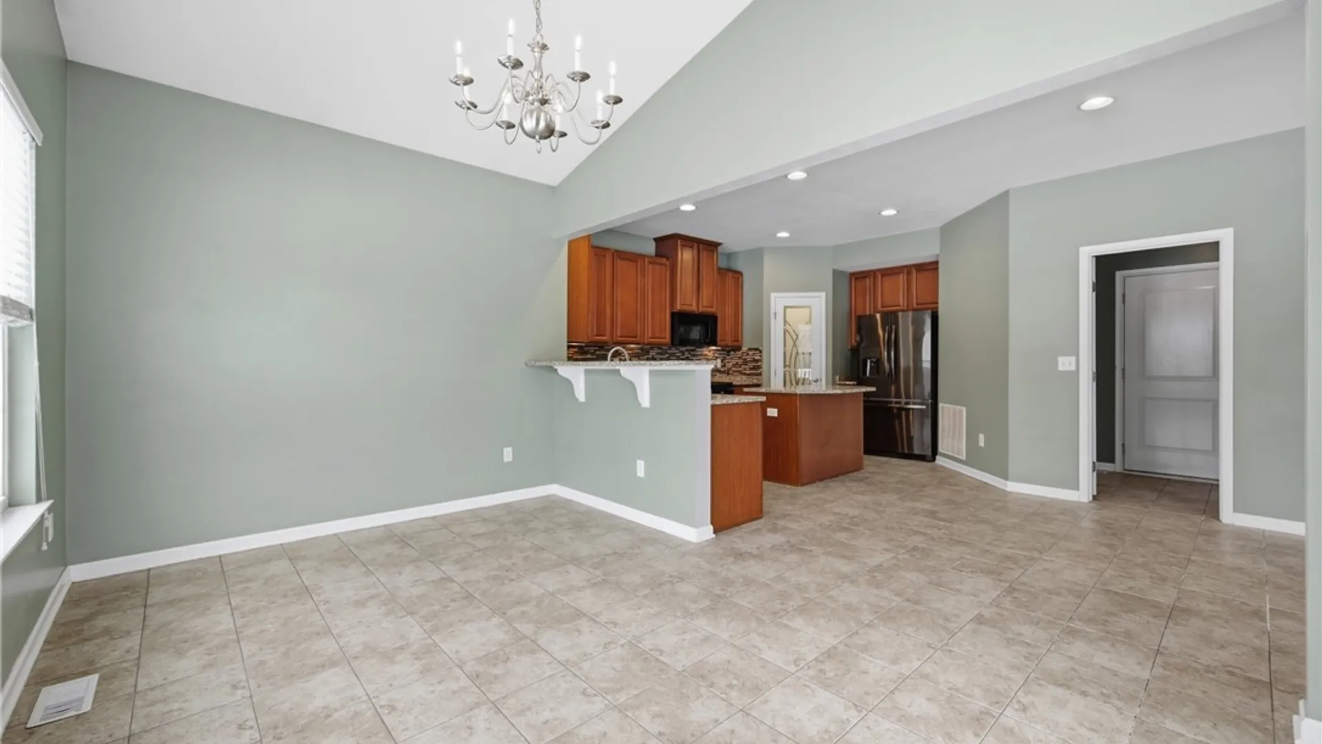 Property at 1 Skylark Lane, Wheatfield, NY 14304 17