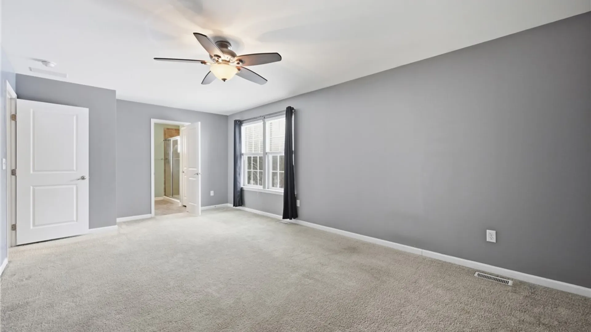 Property at 1 Skylark Lane, Wheatfield, NY 14304 24