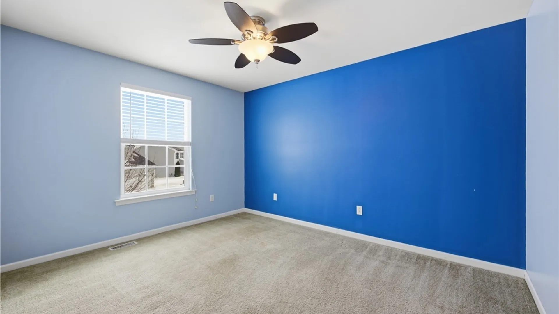 Property at 1 Skylark Lane, Wheatfield, NY 14304 29