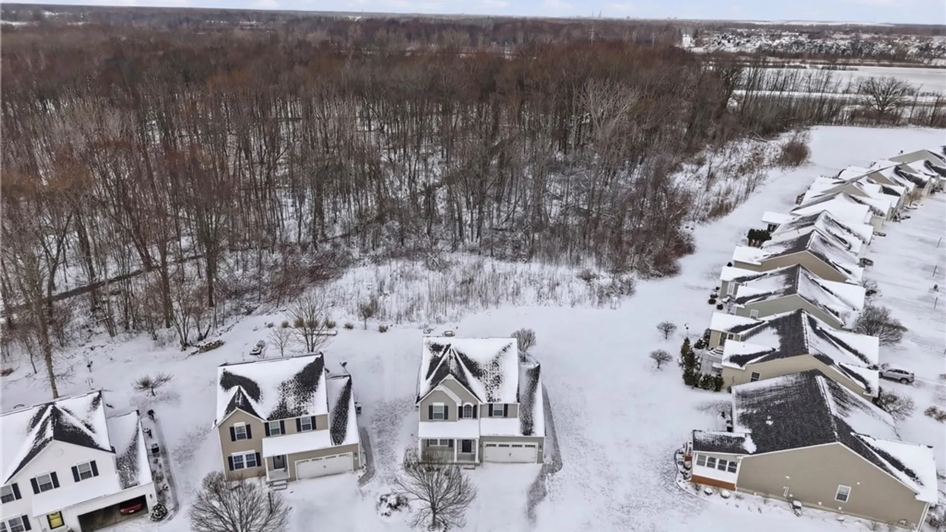 Property at 1 Skylark Lane, Wheatfield, NY 14304 42