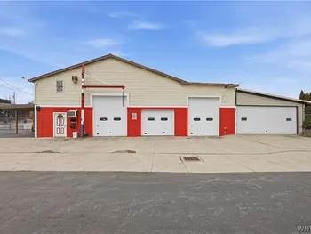 Property at 2910 Louisiana Avenue, Niagara, NY 14305