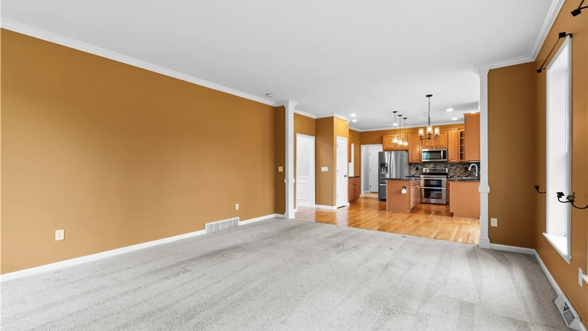 Property at 8735 Alizarin Avenue, Cicero, NY 13039 15