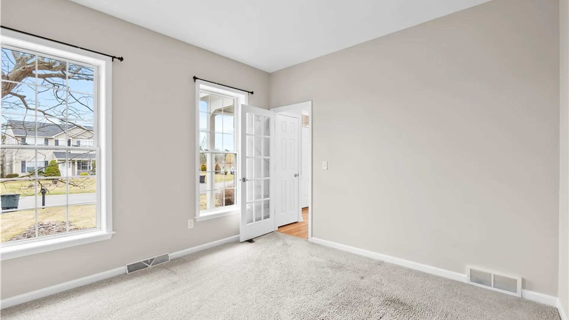 Property at 8735 Alizarin Avenue, Cicero, NY 13039 19