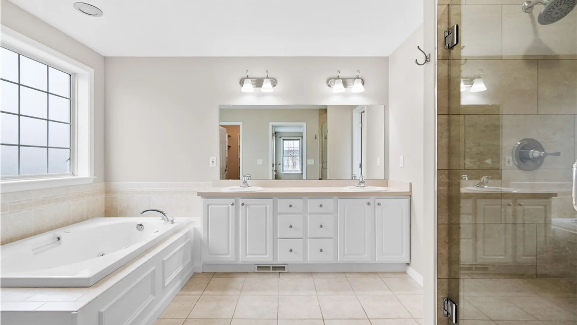 Property at 8735 Alizarin Avenue, Cicero, NY 13039 26