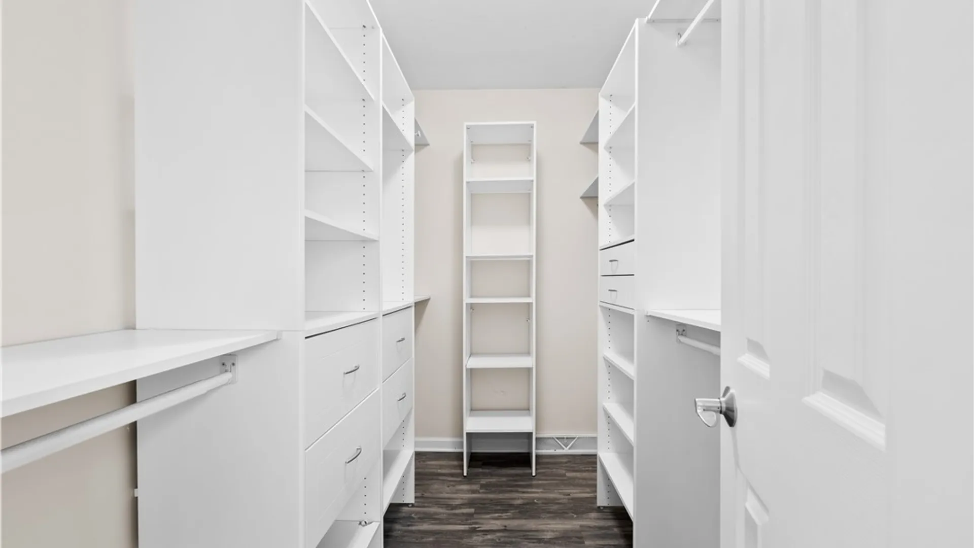 Property at 8735 Alizarin Avenue, Cicero, NY 13039 28