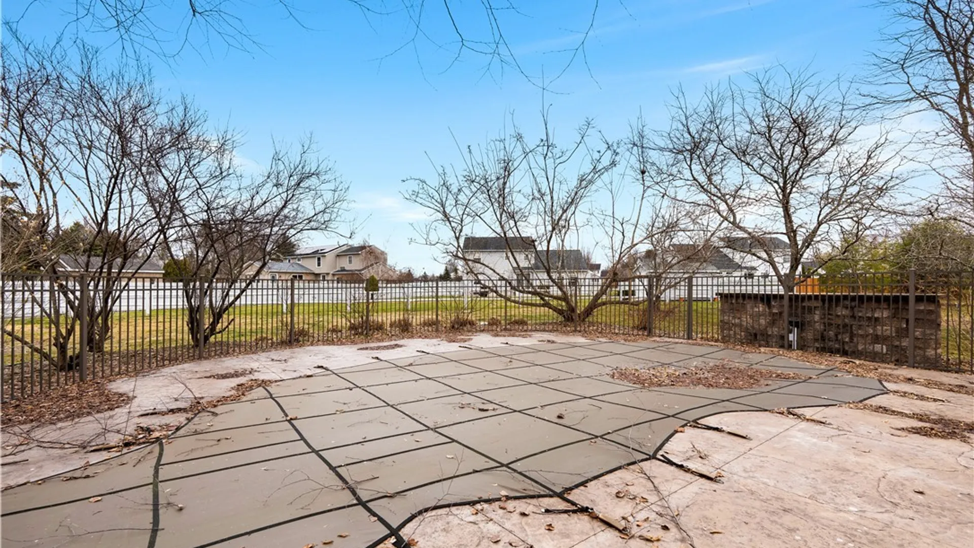 Property at 8735 Alizarin Avenue, Cicero, NY 13039 41