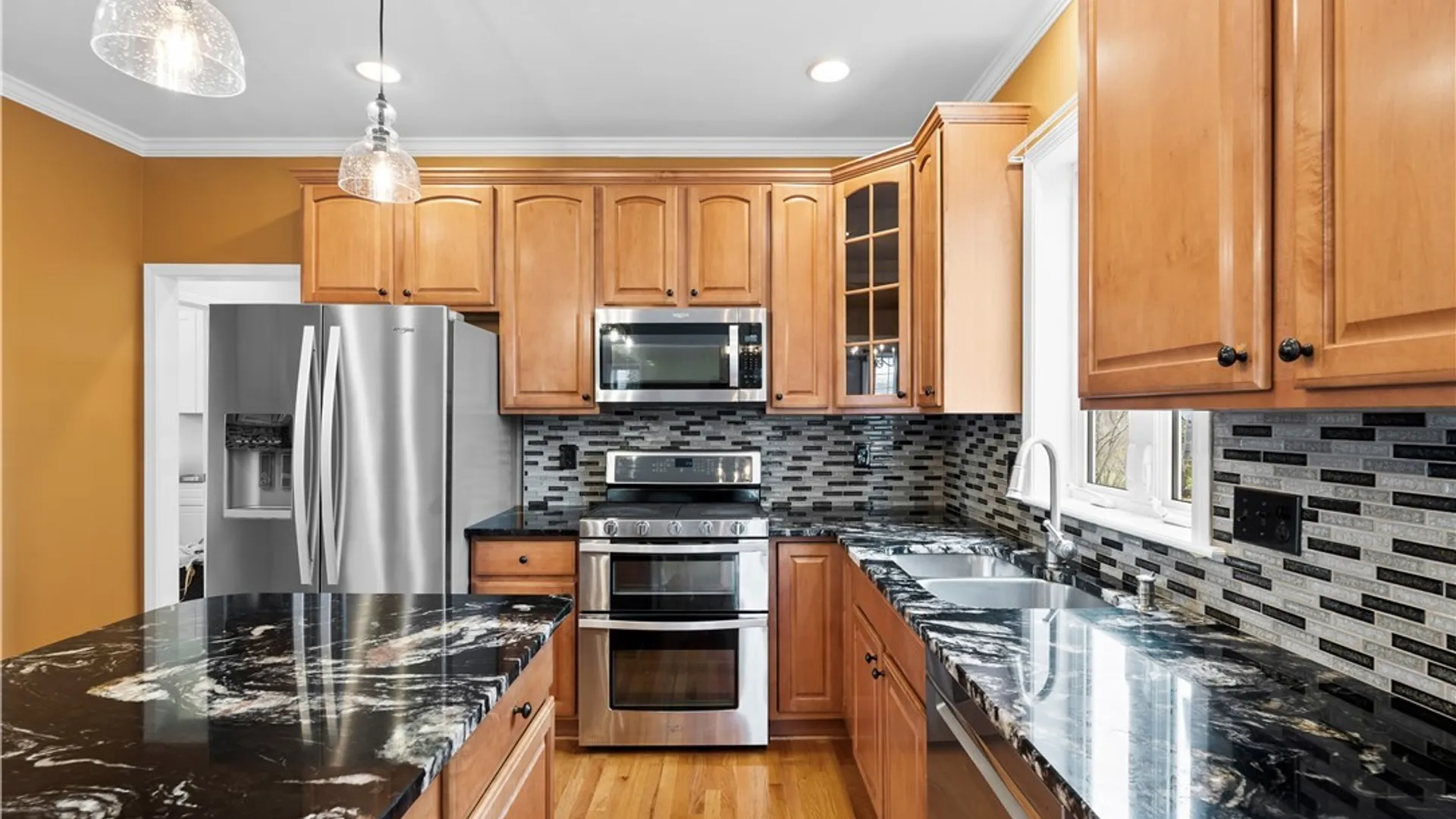 Property at 8735 Alizarin Avenue, Cicero, NY 13039 8