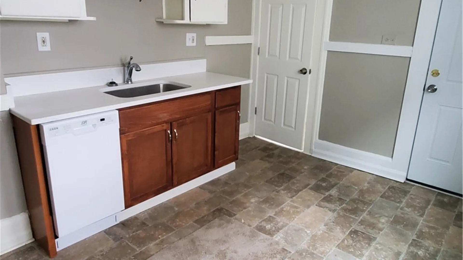 Property at 21 Manitou Street, Rochester, NY 14621 4