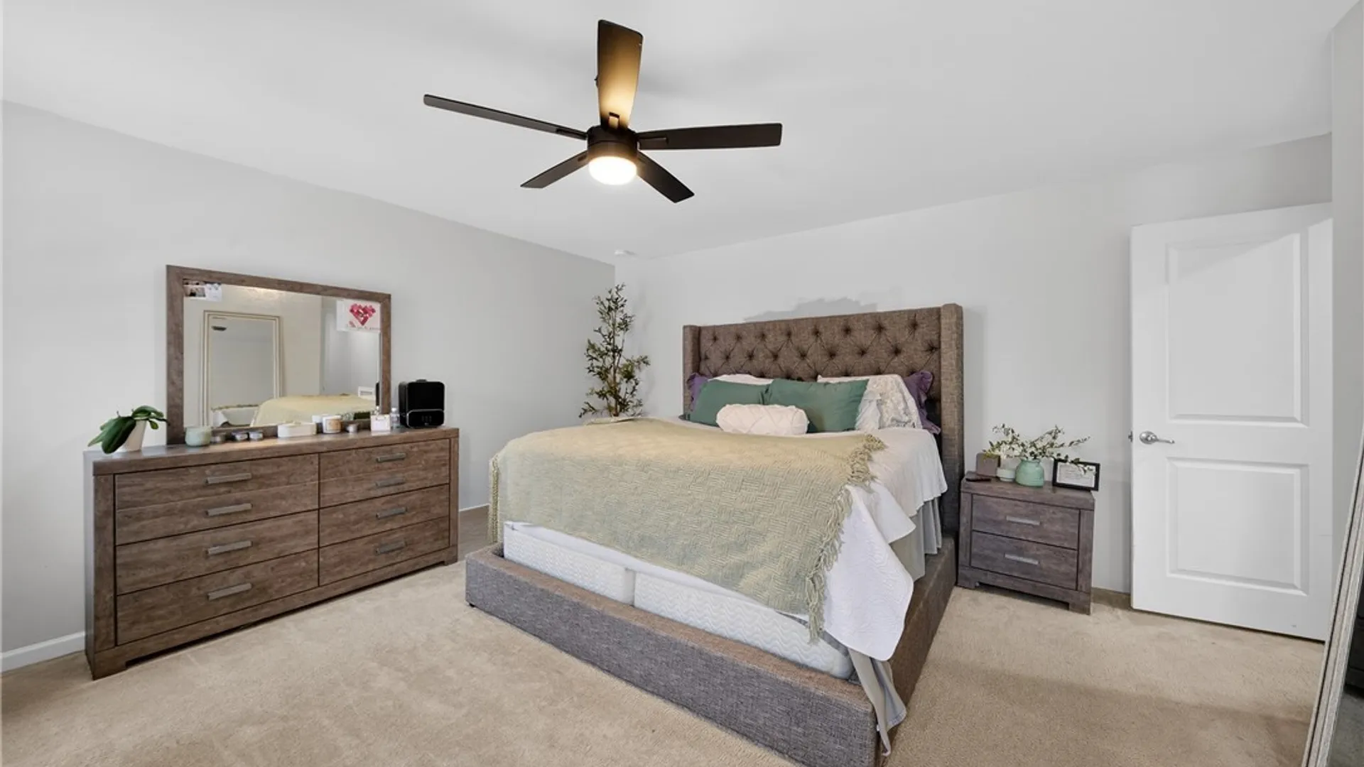 Property at 8524 Mcnamara Drive, Clay, NY 13041 34