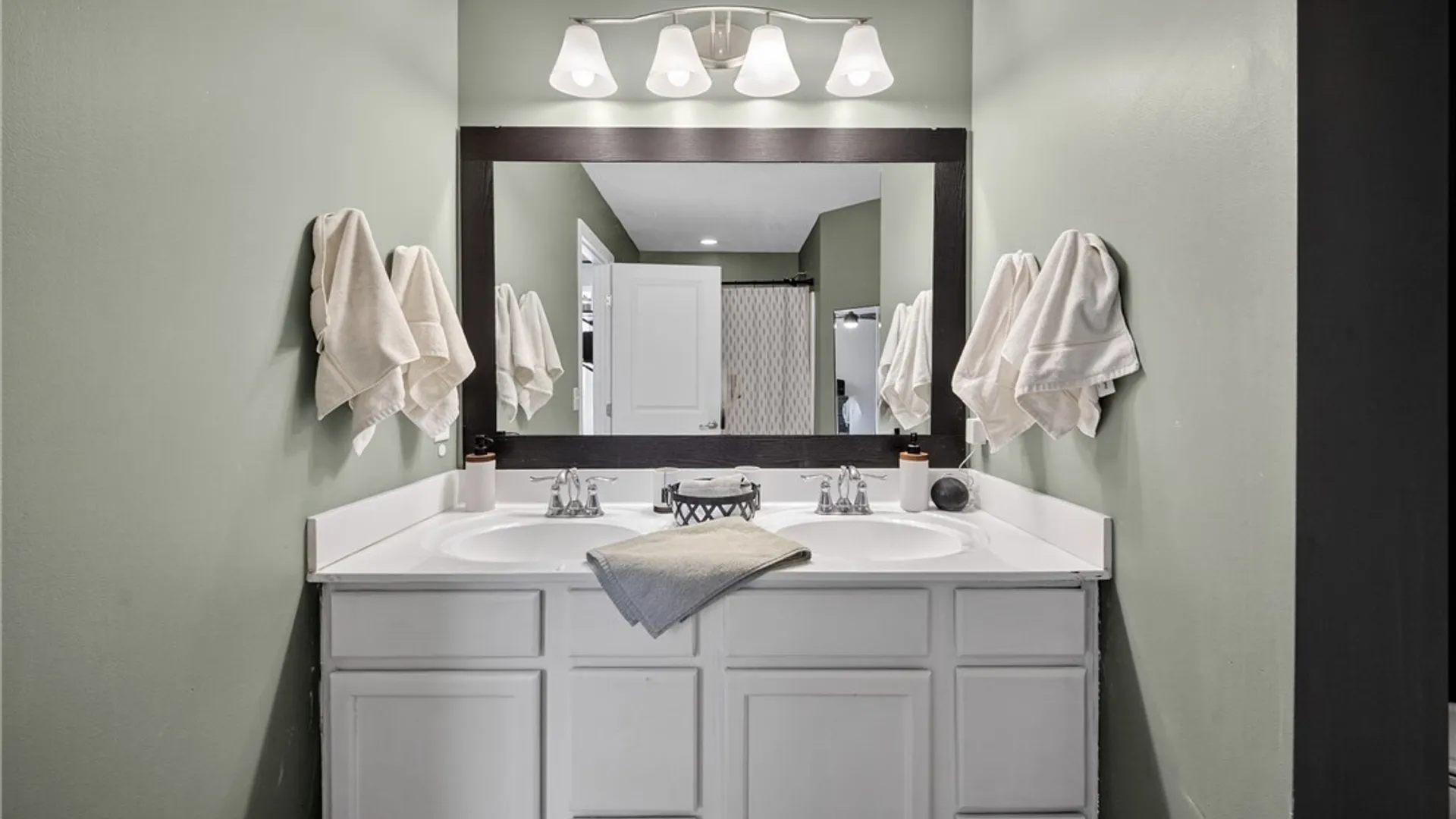 Property at 8524 Mcnamara Drive, Clay, NY 13041 38