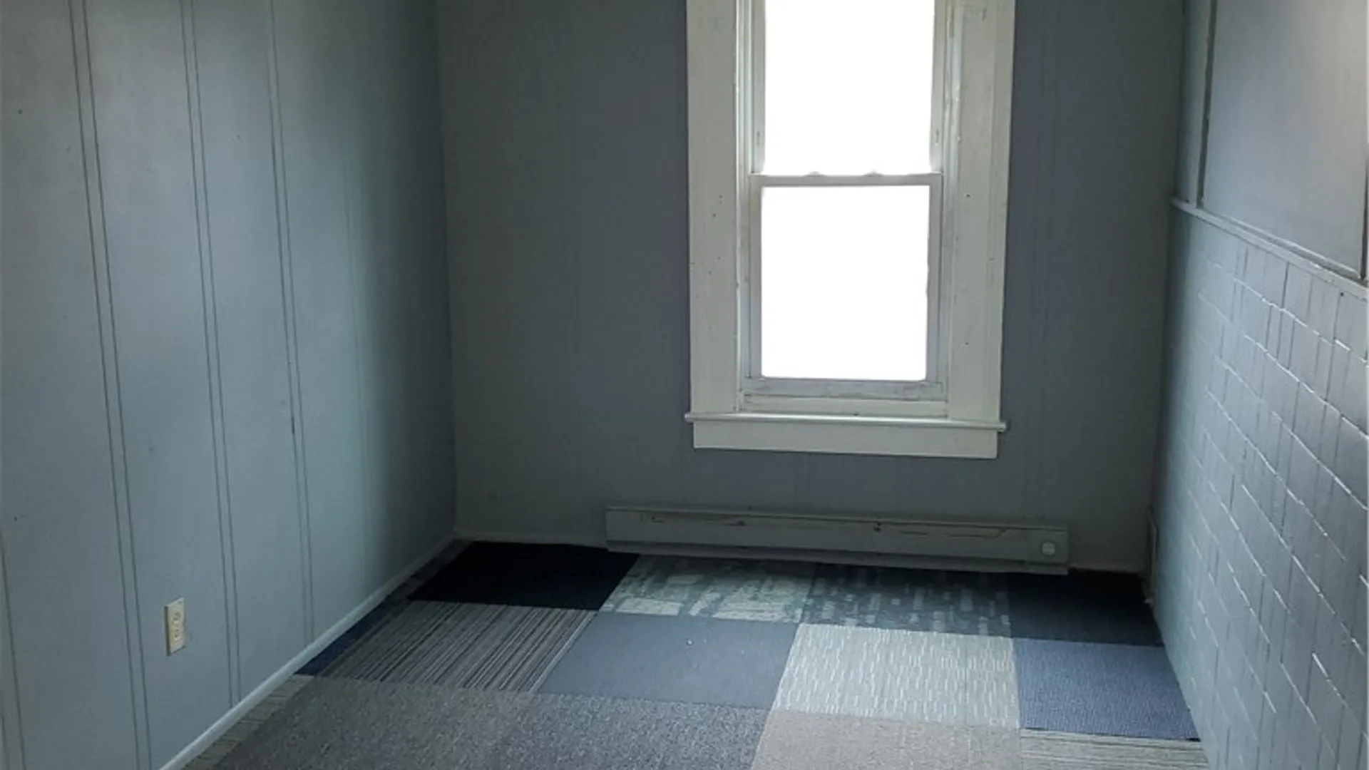 Property at 102 Jefferson Avenue, Rochester, NY 14611 4