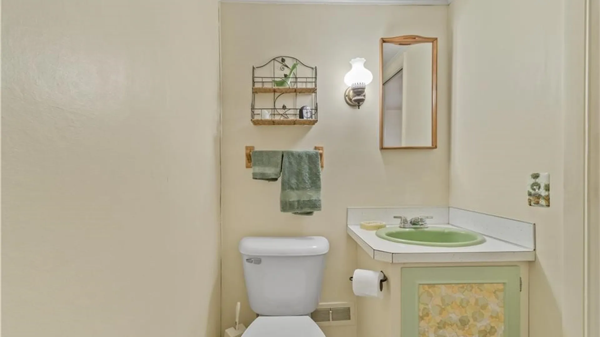 Property at 6239 State Route 21, Williamson, NY 14589 24