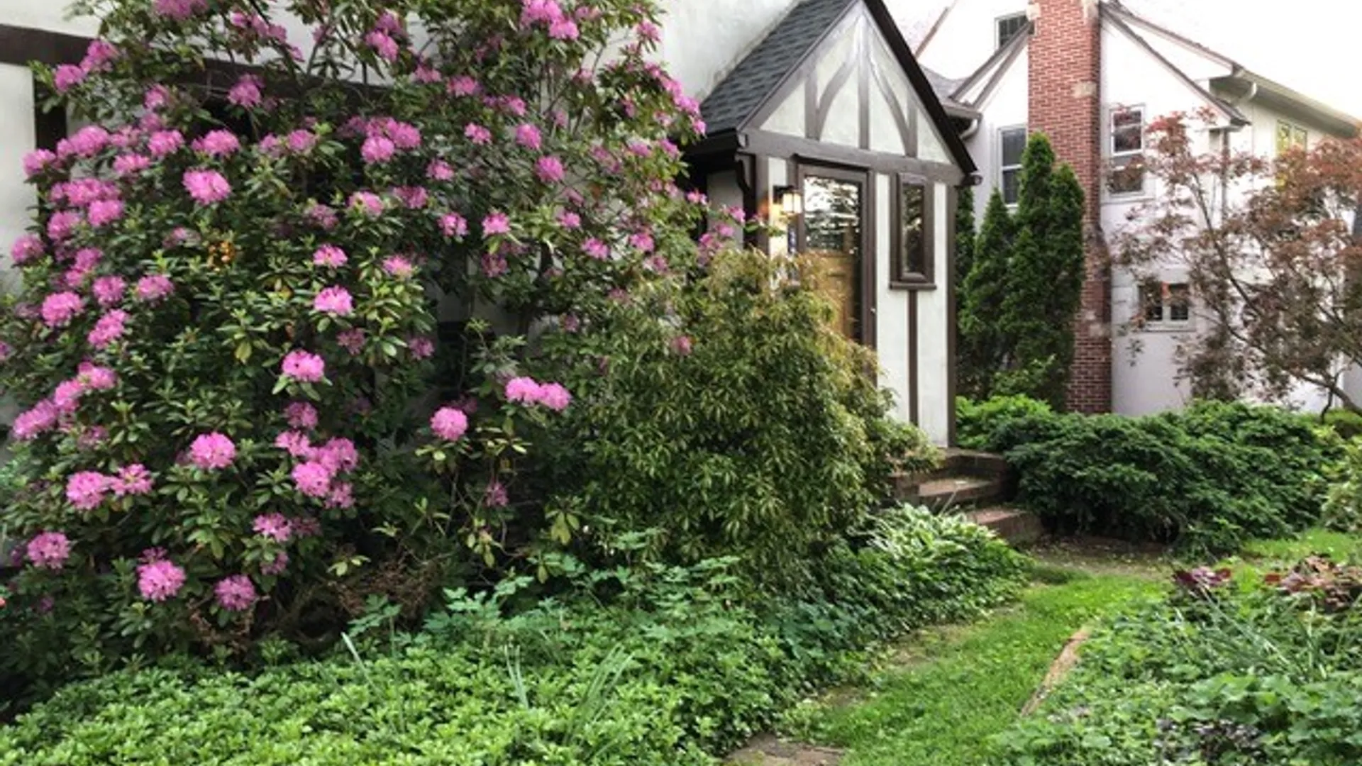 Property at 275 Yarmouth Road, Rochester, NY 14610 3