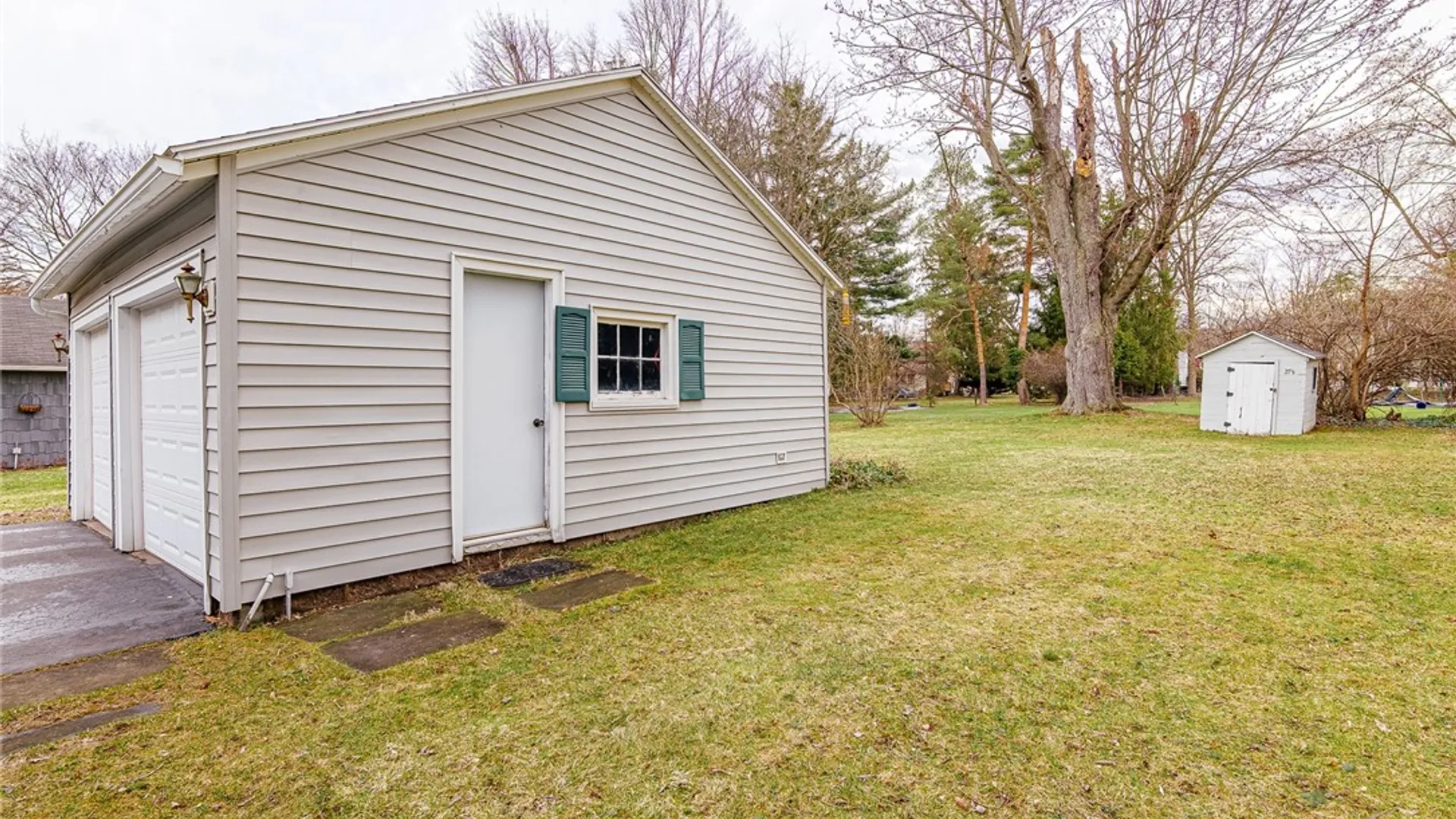 Property at 27 South Avenue, Perinton, NY 14450 44