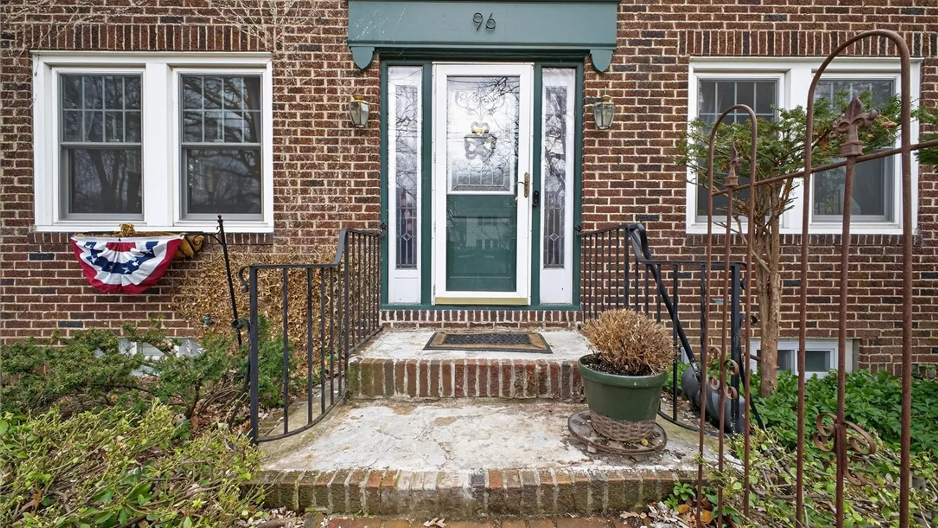 Property at 96 Thomas Avenue, Irondequoit, NY 14617 2