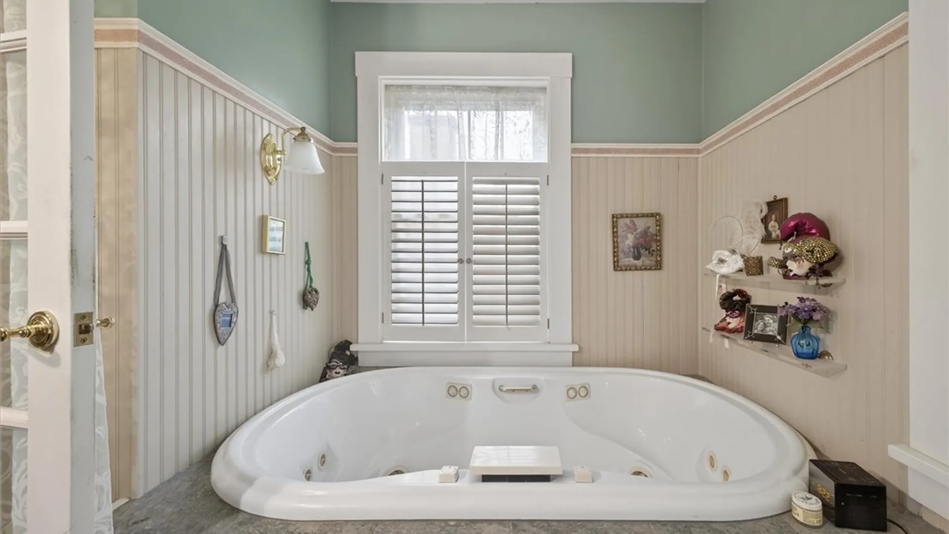 Property at 96 Thomas Avenue, Irondequoit, NY 14617 20