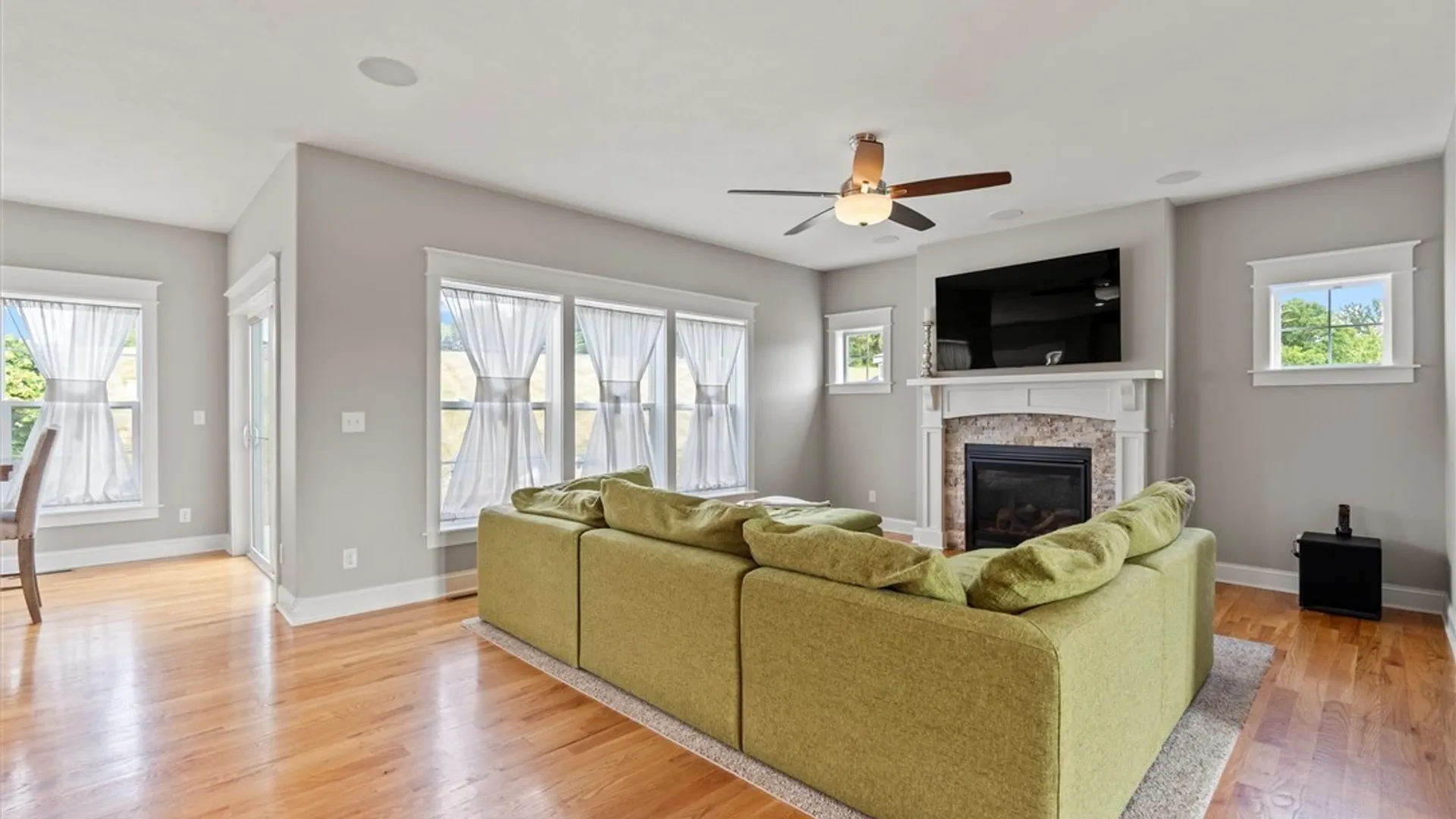 Property at 104 Arch Stone Way, Camillus, NY 13031 12