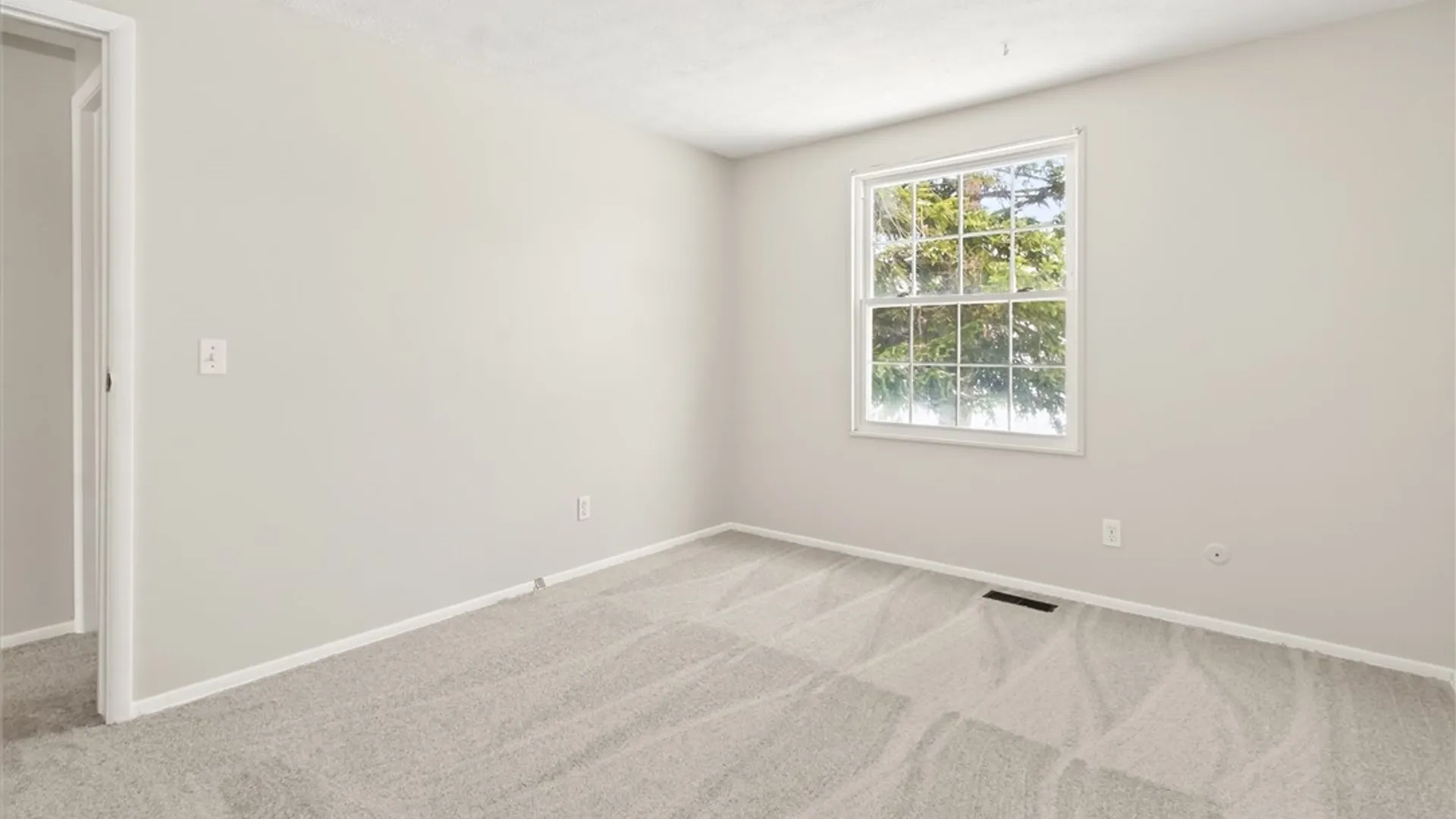 Property at 45 Marberth Drive, Henrietta, NY 14467 27
