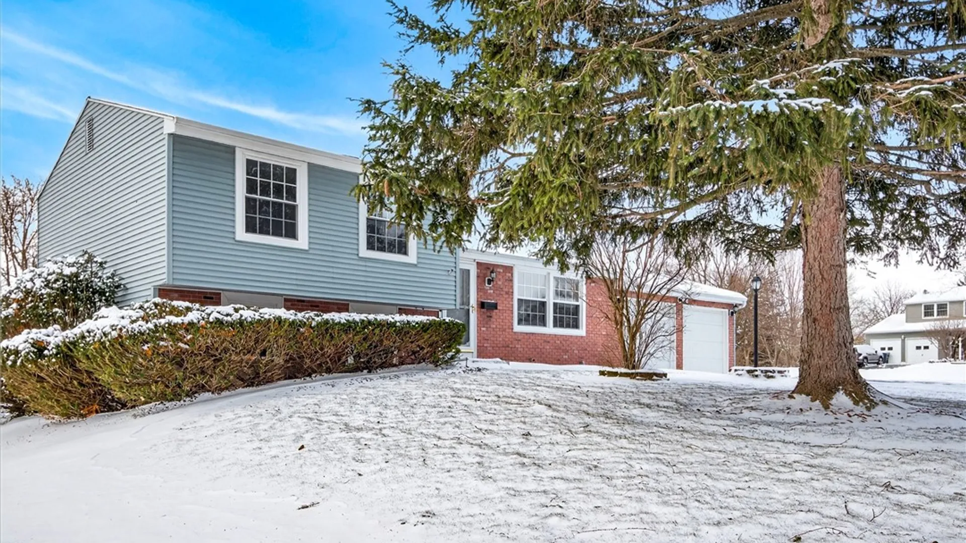 Property at 45 Marberth Drive, Henrietta, NY 14467 5