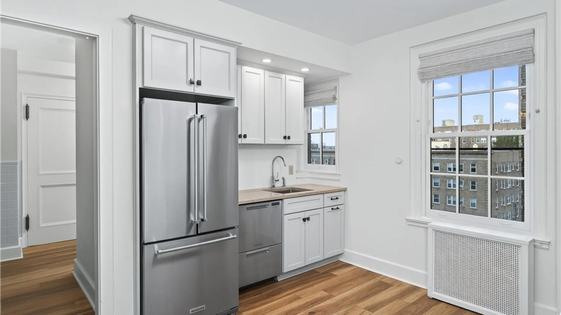 Property at 33 Gates Circle, Buffalo, NY 14209 10