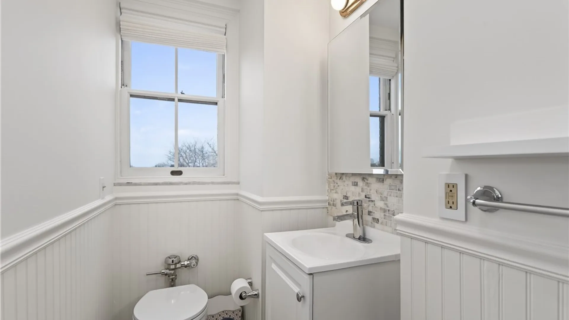 Property at 33 Gates Circle, Buffalo, NY 14209 26