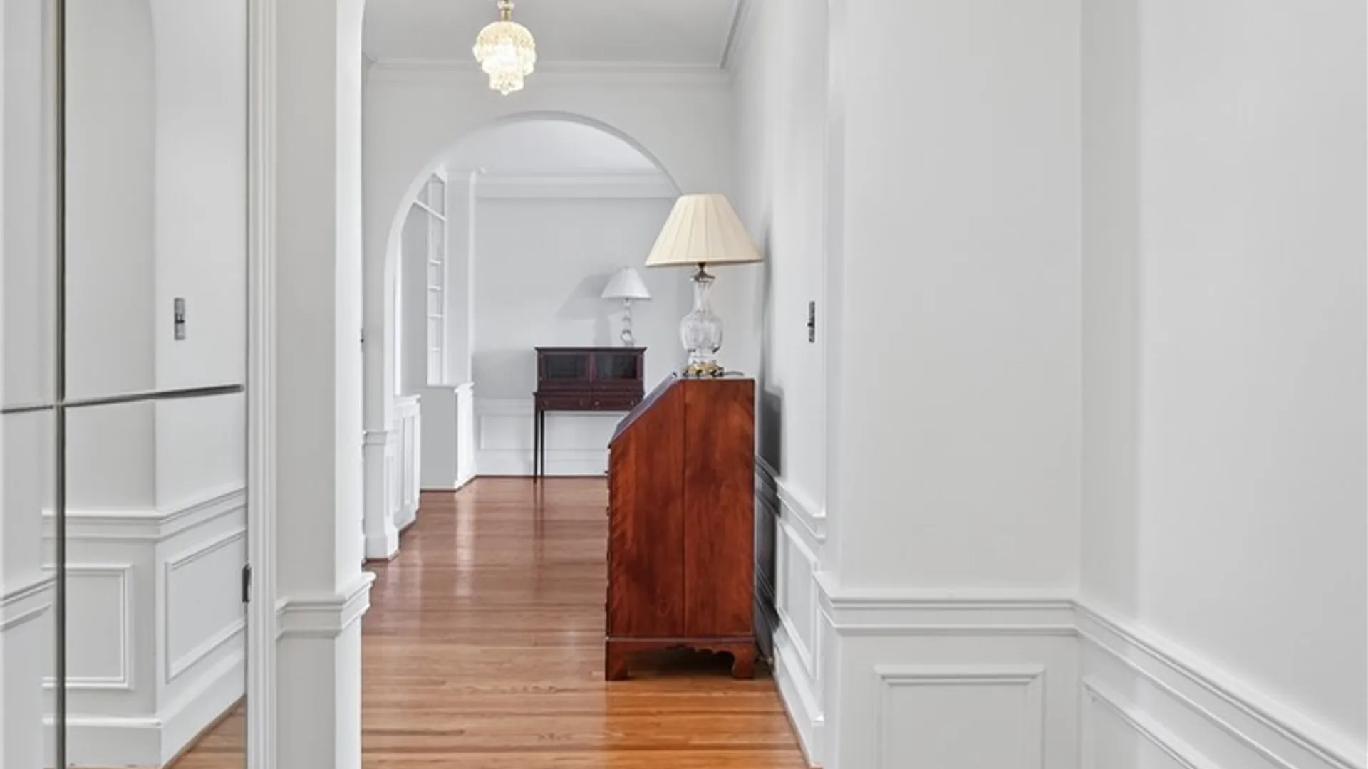 Property at 33 Gates Circle, Buffalo, NY 14209 27