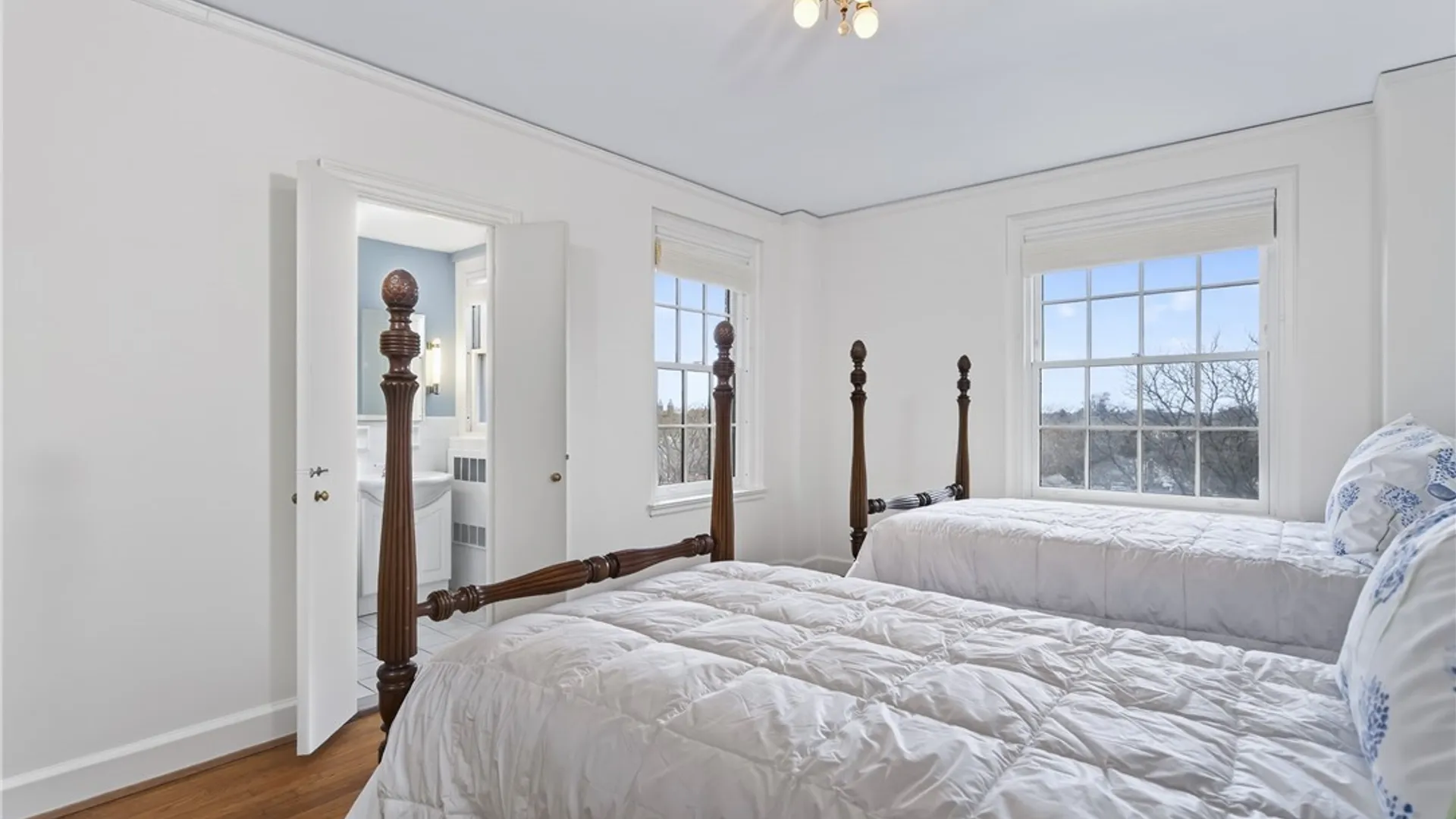 Property at 33 Gates Circle, Buffalo, NY 14209 28