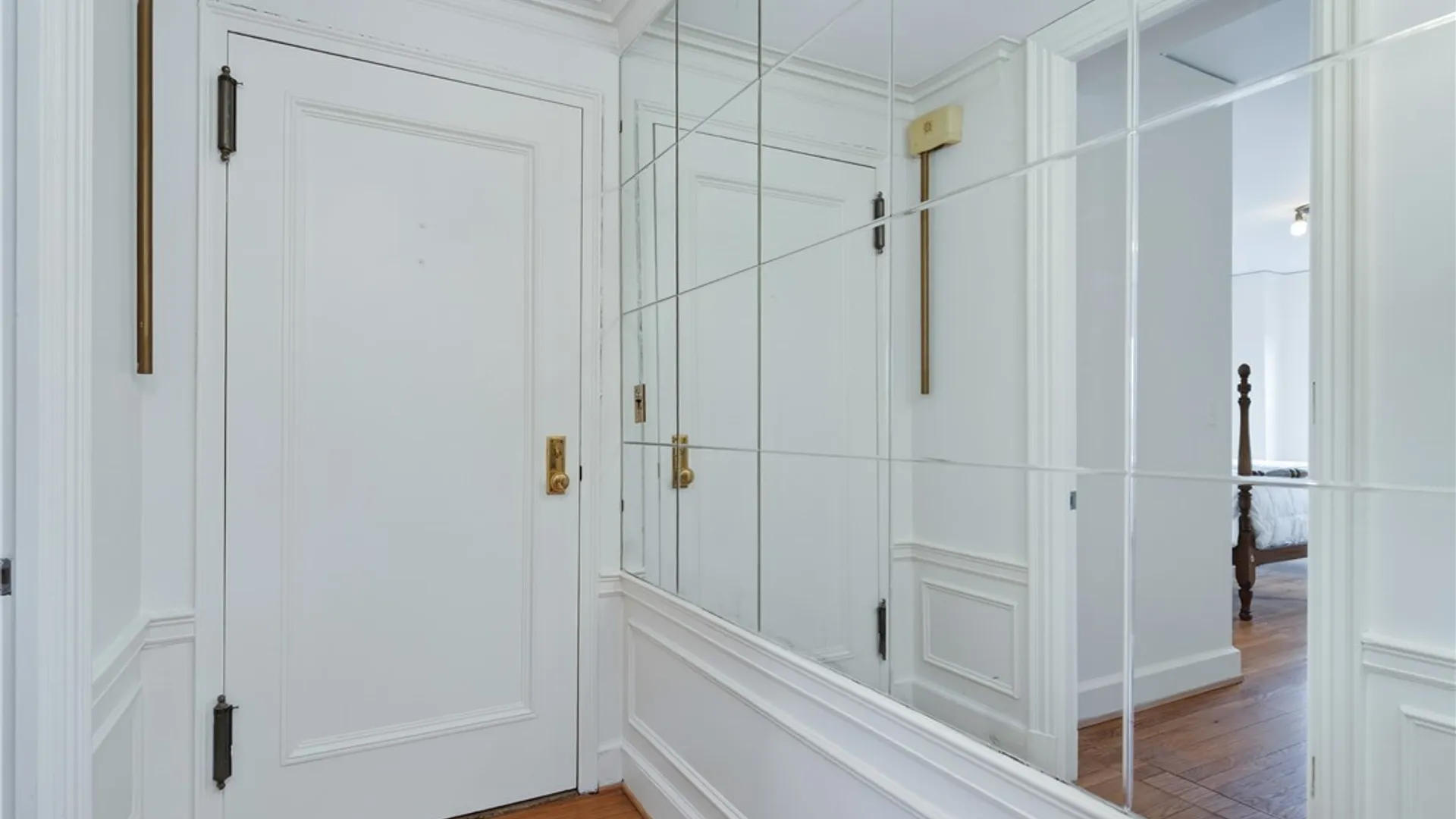 Property at 33 Gates Circle, Buffalo, NY 14209 7