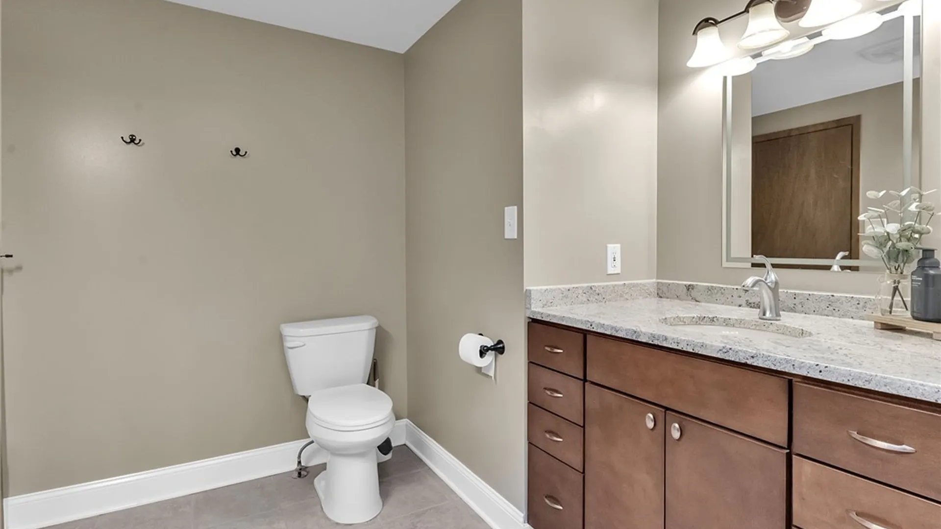 Property at 6727 Campbell Boulevard, Pendleton, NY 14094 26