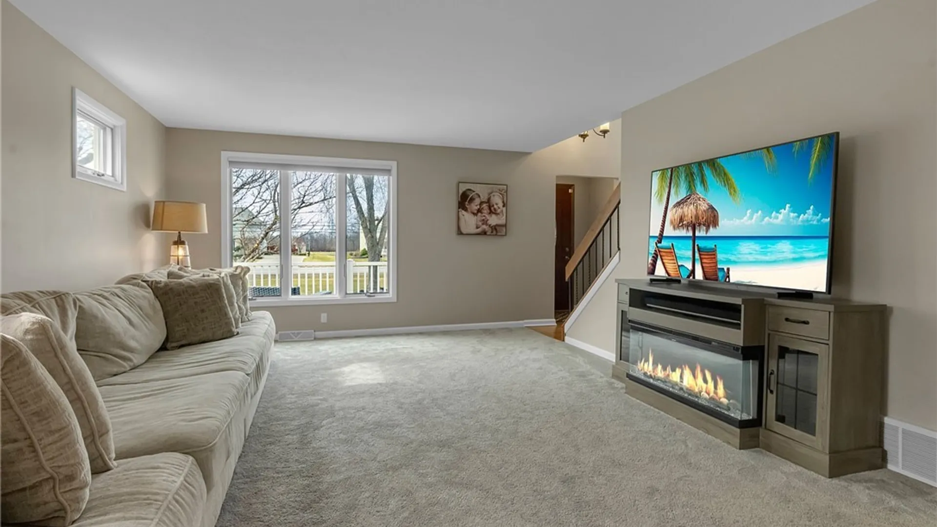Property at 6727 Campbell Boulevard, Pendleton, NY 14094 5