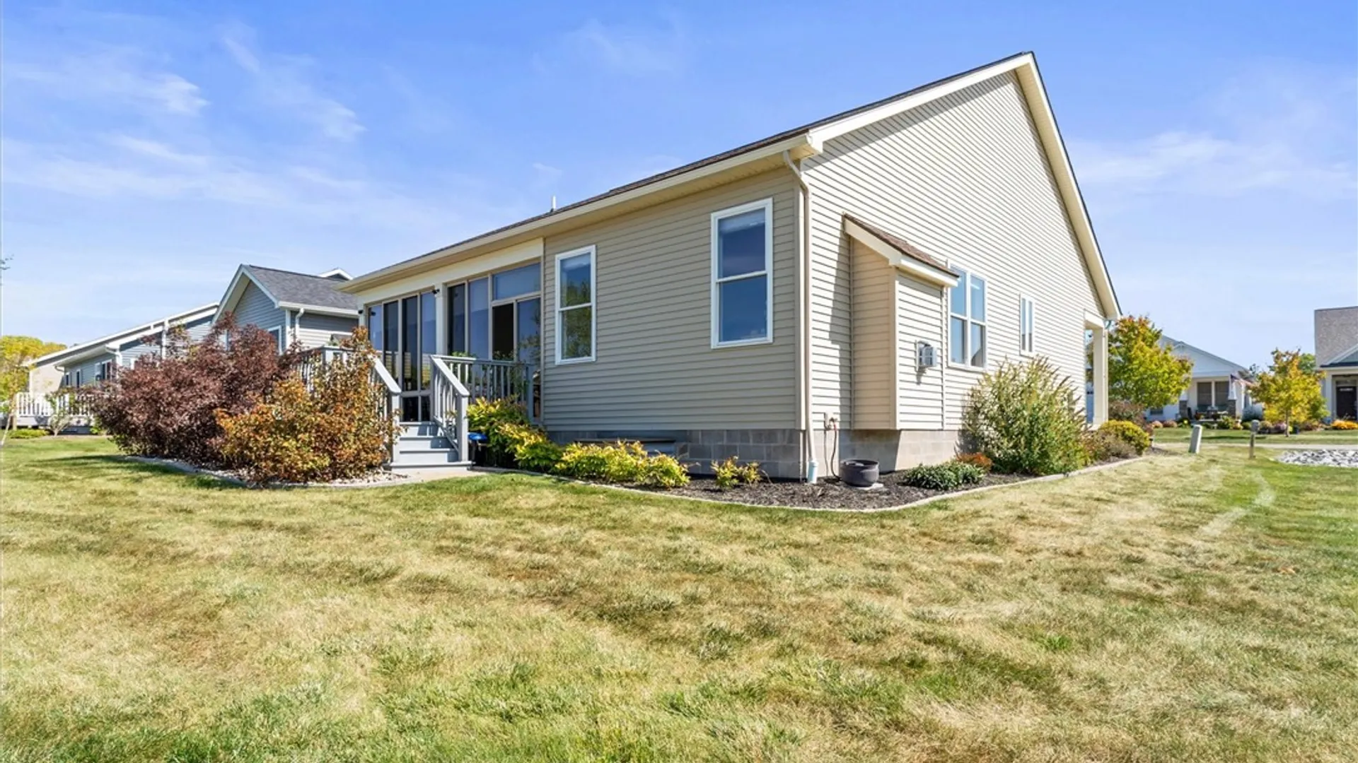 Property at 14 Thompson Lane, Canandaigua City, NY 14424 38