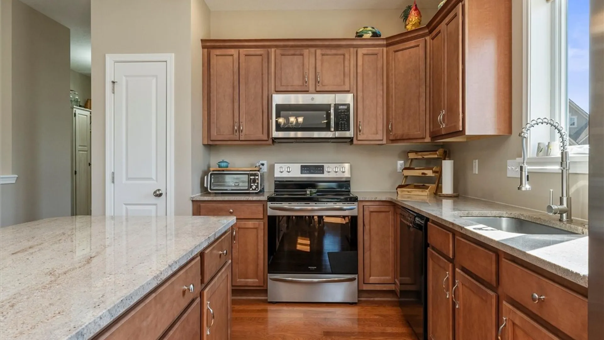 Property at 14 Thompson Lane, Canandaigua City, NY 14424 8