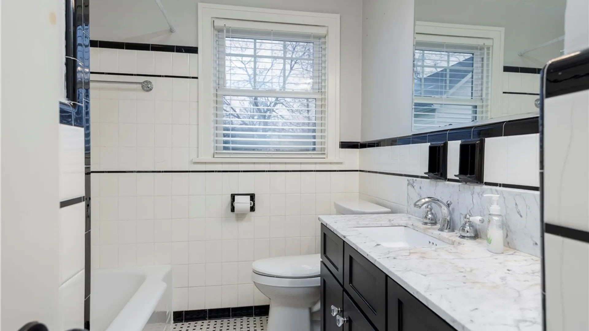 Property at 47 Harvard Place, Orchard Park, NY 14127 12