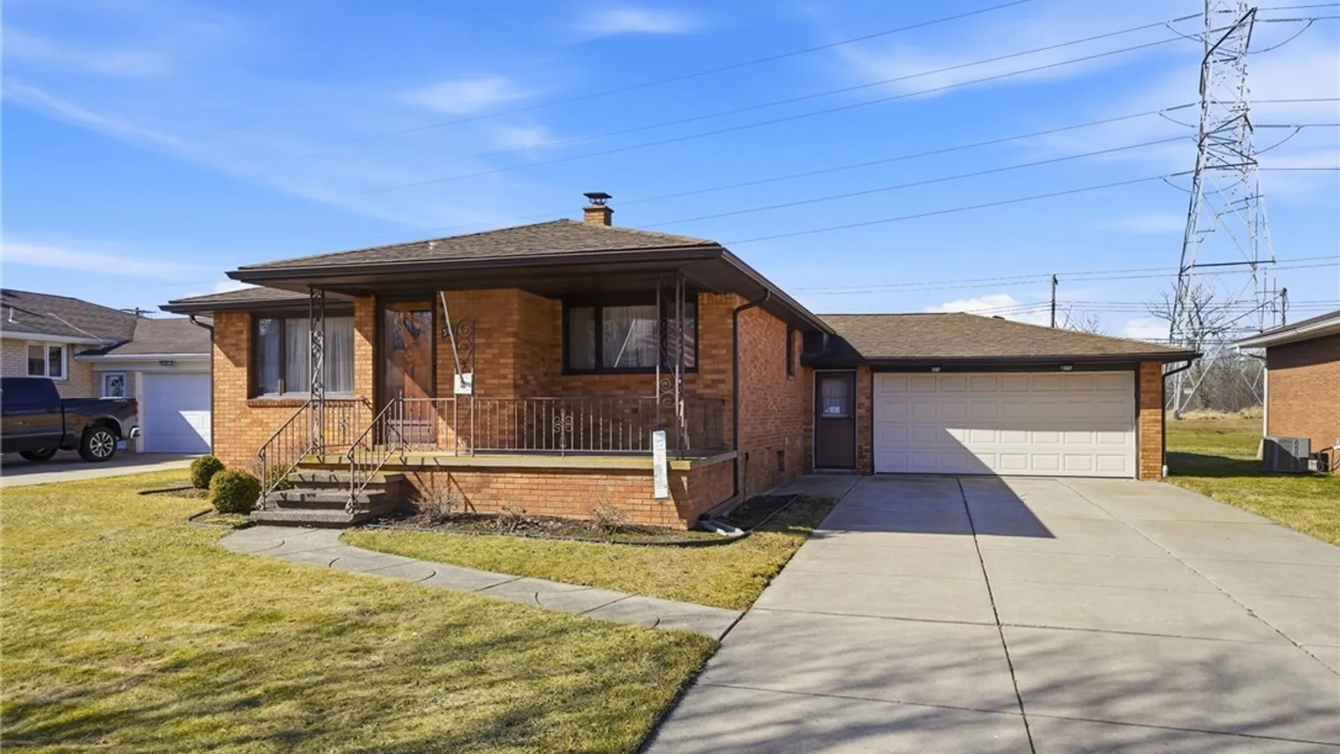 Property at 30 Jane Drive, Cheektowaga, NY 14227 2